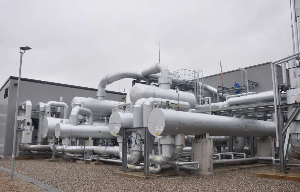 Geothermal binary power plant